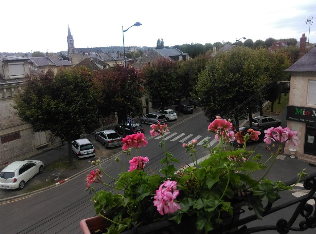 Hotel Le Rallye Soissons Exterior photo
